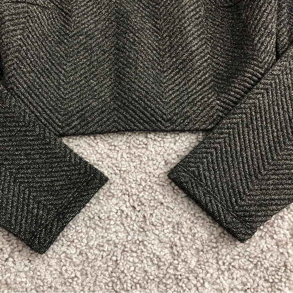 Ali & Jay Metallic Square Neck Crop Top - Picture 3 of 13